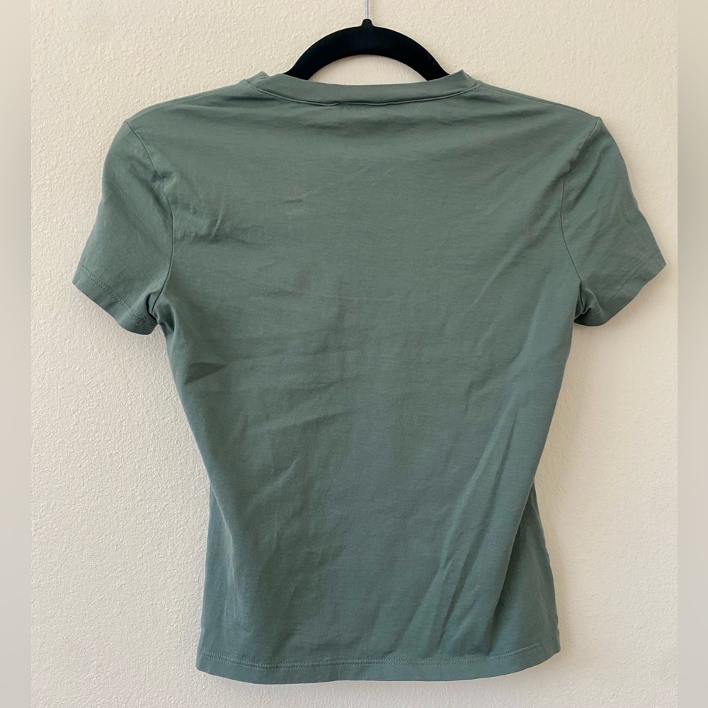 Theory Tiny Tee Apex 2 Green Pima Cotton Shirt - Picture 3 of 5